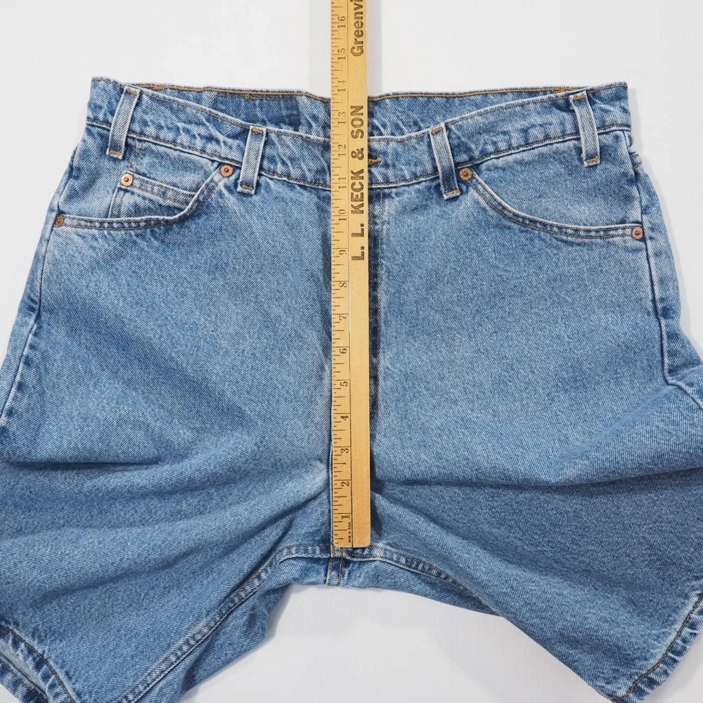 Vintage Levis Jean Shorts Men 36 Blue 550 Relaxed Fit Denim 90s Streetwear Skate